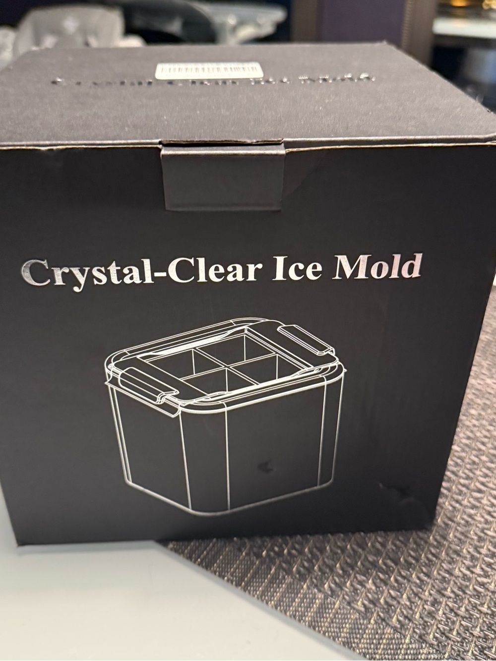 Crystal-Clear Ice Mold - Clear Ice Maker (Black Packaging)